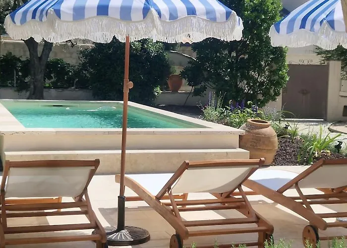 Le Relais Cohola - Magnifique Maison Provencale Haut Standing Avec Piscine, Jardins, Garages Fermes